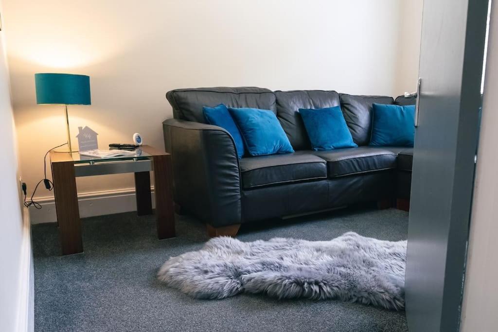 Cheadle Haven: 4-bedroom Retreat Near Alton Towers *